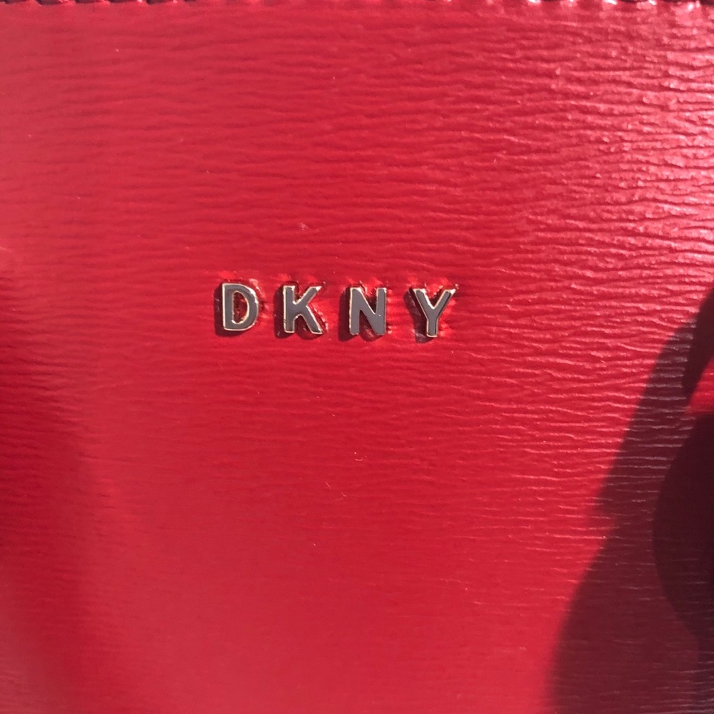 DKNY
Bryant Dome Satchel - Picture 6 of 11